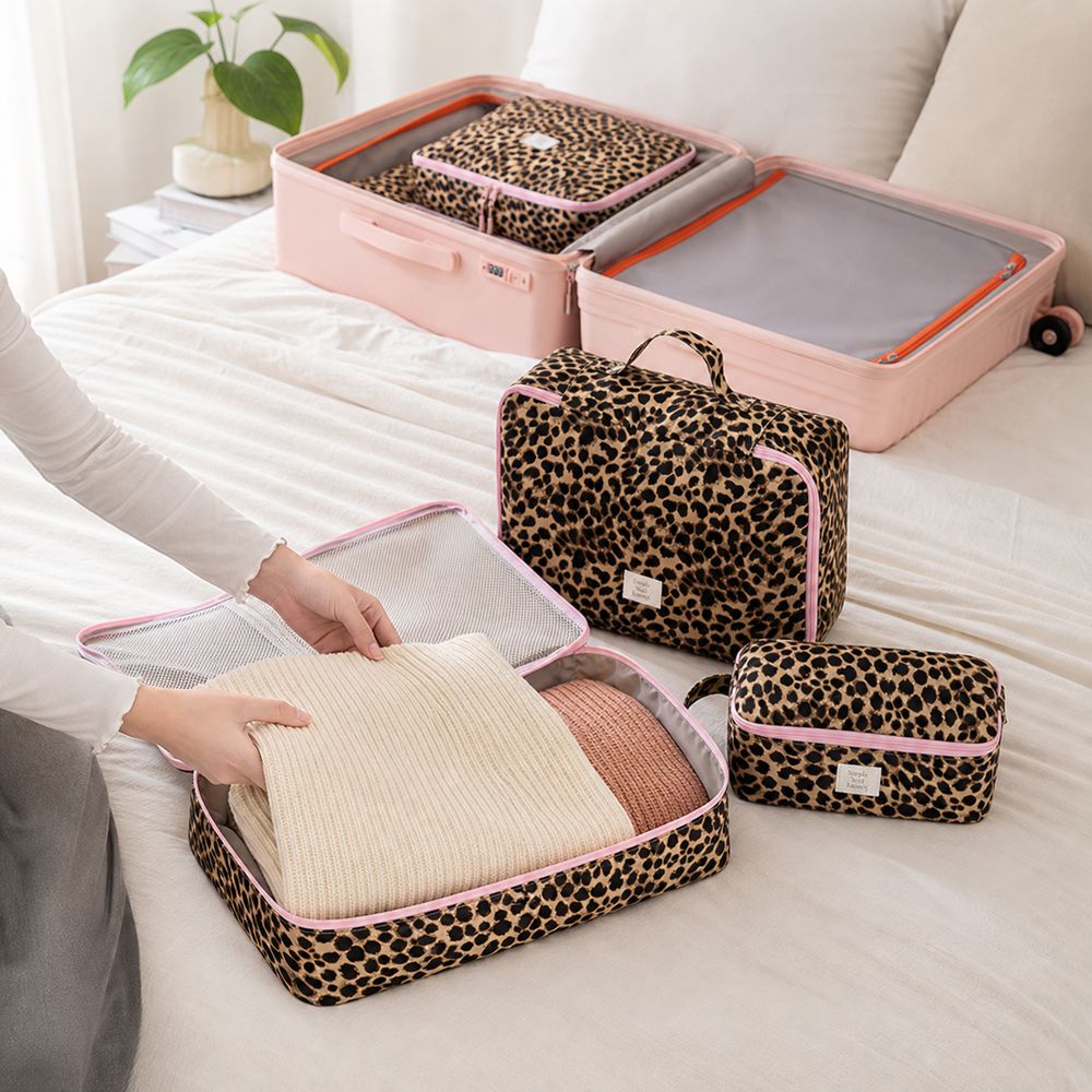 新登場！防水加工のレオパード柄メイクアップバッグ。大容量で、 - Cosmetic Bags のレビューと価格